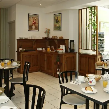 Chante-perdrix Hotel